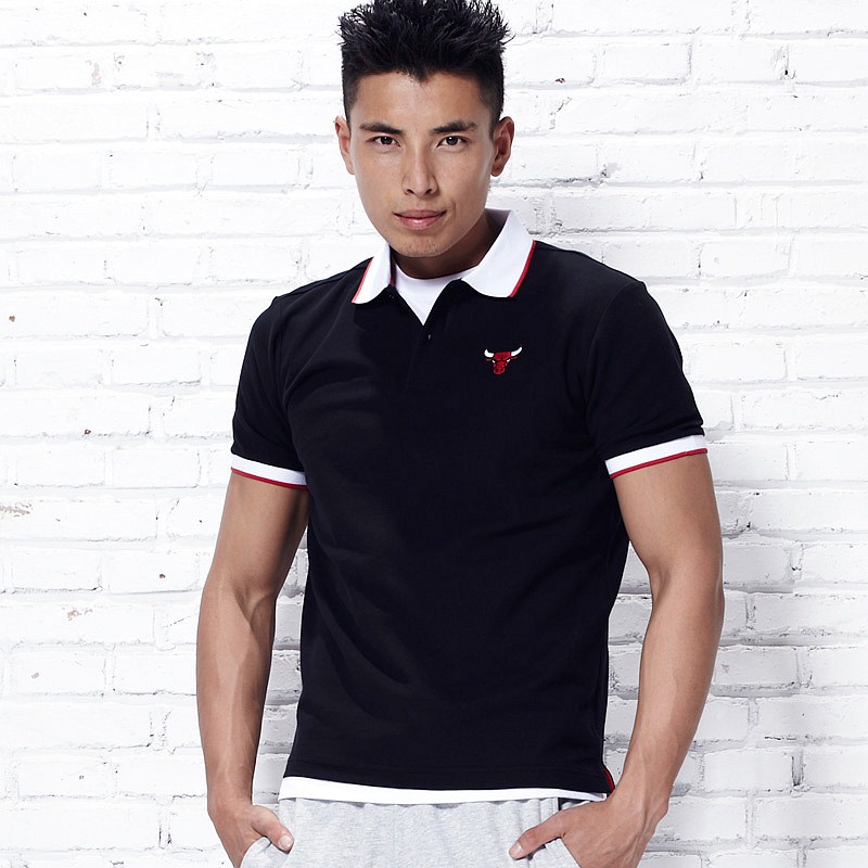 時尚翻領(lǐng)T恤衫